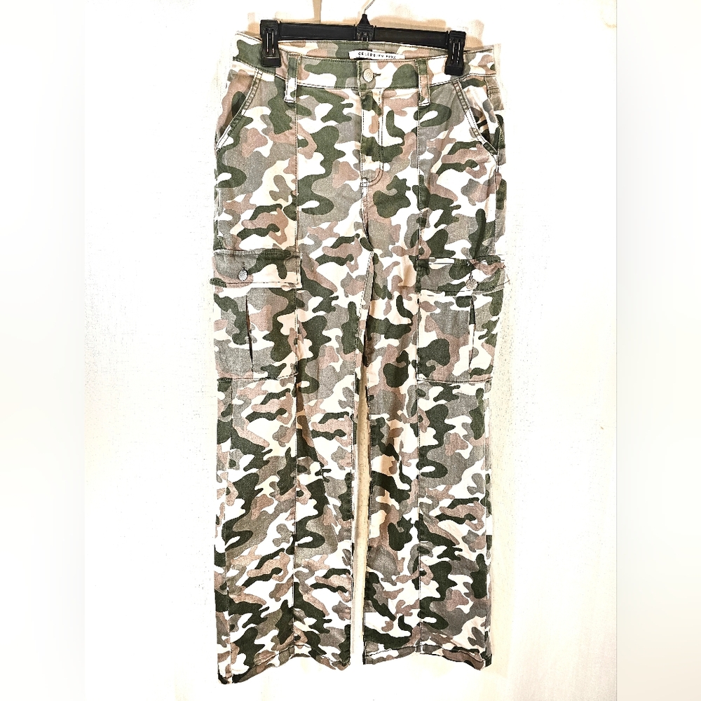 Celebrity Pink Sz 7/28 Camo Pants - Picture 3 of 8